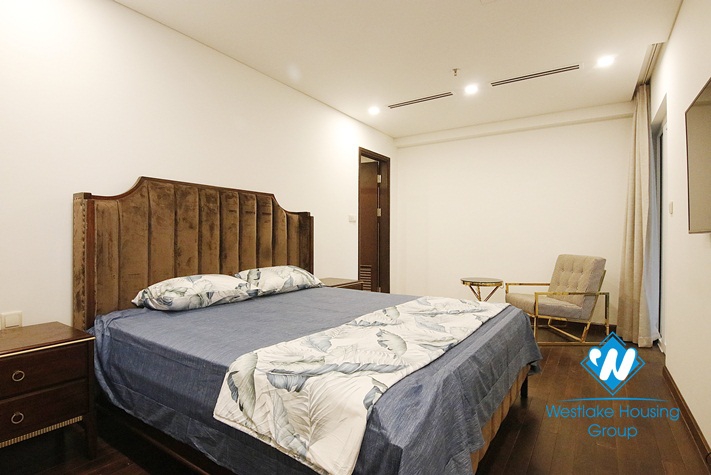 Apartment 3 bedroom for rent in 44 Yen Phu Building 